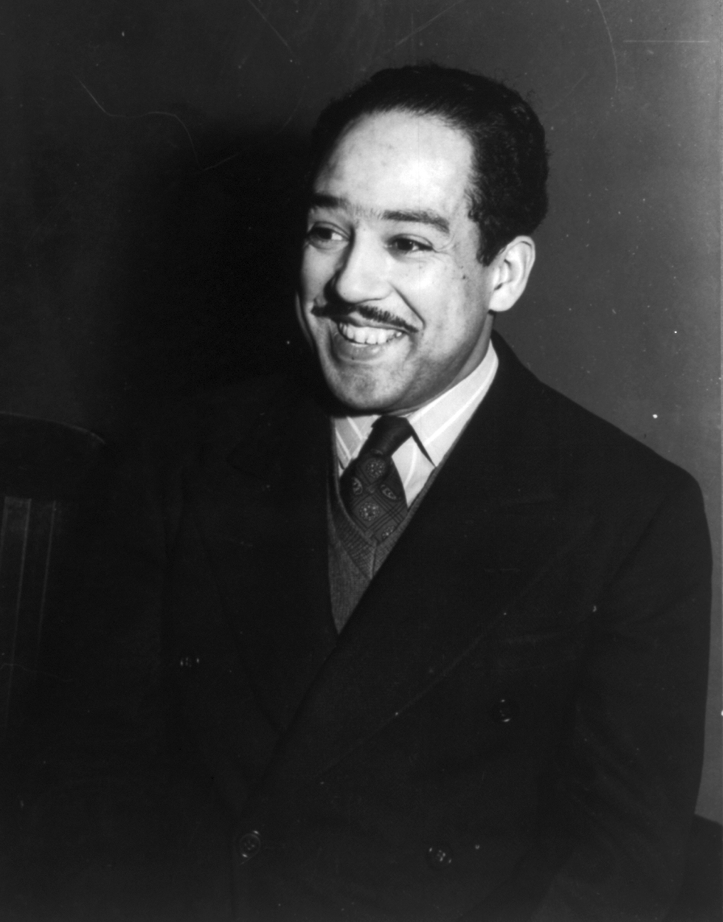 自由詩の例: The Negro Speaks of Rivers by Langston Hughes, 1921