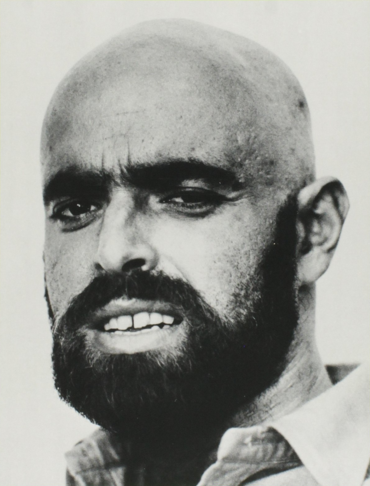 Poezii despre prietenie: „Hug o’ War” de Shel Silverstein